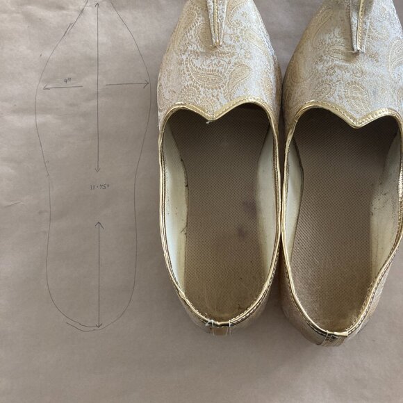 Cream colored Khameez, churidar and dupatta - Picture 5 of 5